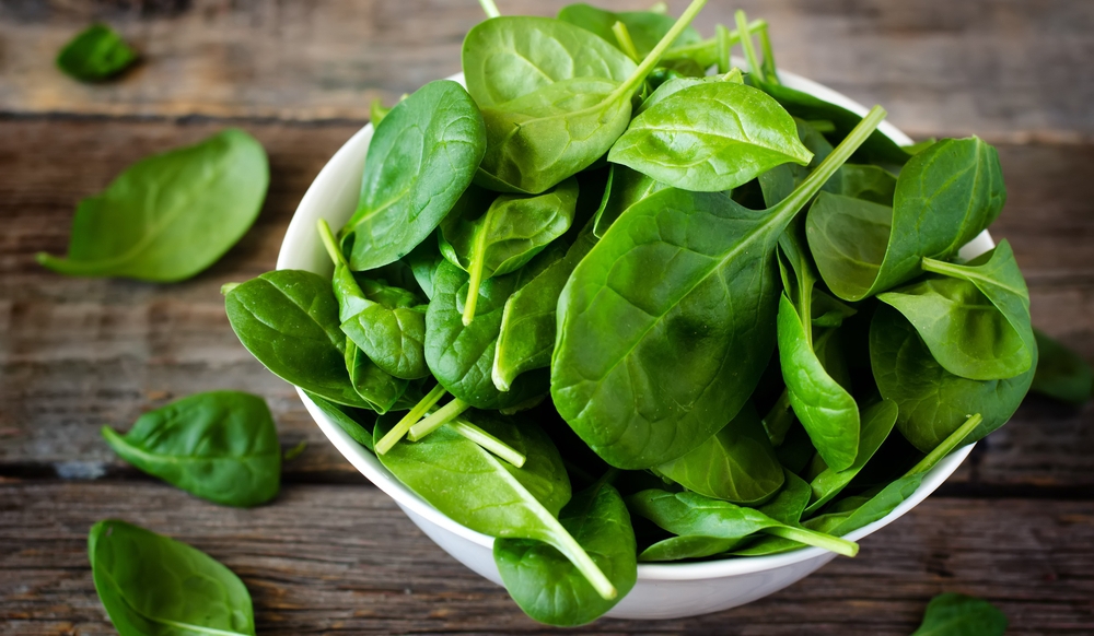 Дієтолог розповіла, чому шпинат корисний та як він допомагає схуднути