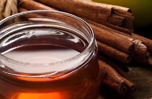 Користь від щоденного вживання столової ложки суміші кориці та меду