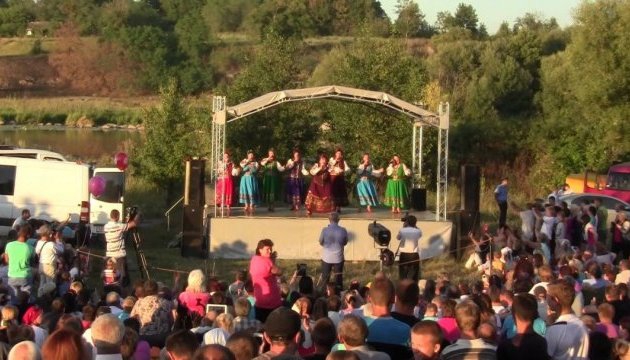 Етнопісенний фестиваль «Мамина піч» стартував на Вінниччині