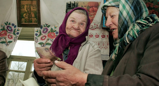 У світі вважають, що українські пенсіонери з мінімальною пенсією 1200 гривень ніхто інші, як жебраки