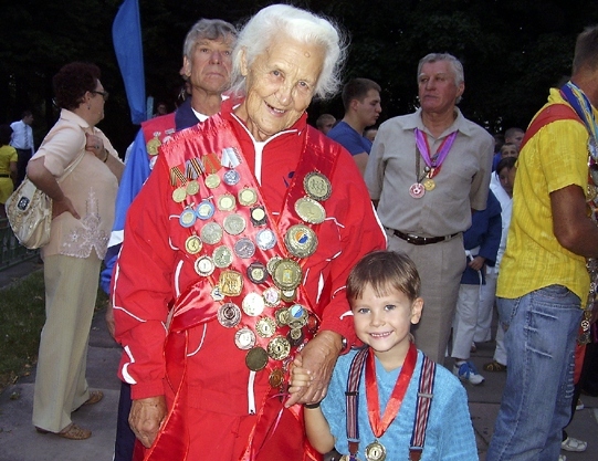 Старейшая бегунья Украины Владилена Кокина: "Приходится соревноваться с молоденькими 60-летними соперницами"