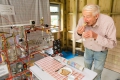 Пенсионер из Британии сконструировал машину для приготовления завтраков