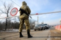 Українців масово грабують під виглядом воєнного стану