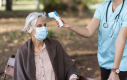 В Німеччині вакциновані пенсіонери захворіли на британський штам COVID-19