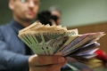 Держстат назвав реальні зарплати українців