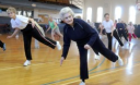 Что еще, кроме мышц, укрепляют занятия физкультурой у пожилых людей