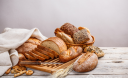 Випічка хліба в духовці вдома: поради і рецепт