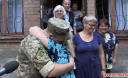 Житомирські пенсіонерки шиють спідню білизну для військових