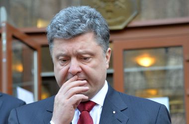 В АП пояснили, навіщо Порошенко відправив закон про Януковича до КС