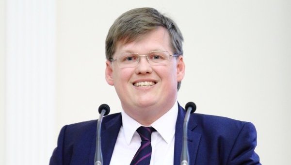 Розенко похвалився зростанням мінімальної пенсії аж на 117 гривень Розенко похвалився зростанням мінімальної пенсії аж на 117 гривень