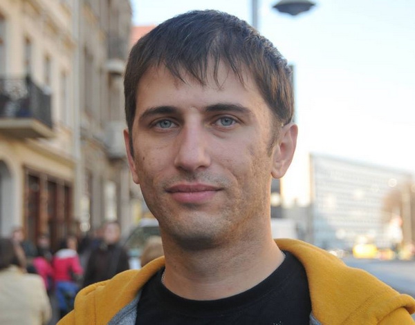 Львів’янин виграв суд для підняття зарплати усім освітянам та медикам Львів’янин виграв суд для підняття зарплати усім освітянам та медикам