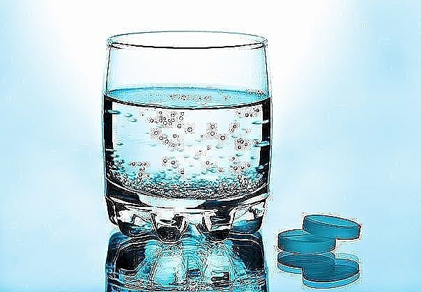 Целебный раствор аспирина при шпорах,варикозе,остеохондрозе Целебный раствор аспирина при шпорах,варикозе,остеохондрозе