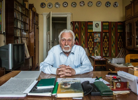 "Якби я був молодий, був би нині на сході". Неопублікована розмова з Романом Іваничуком