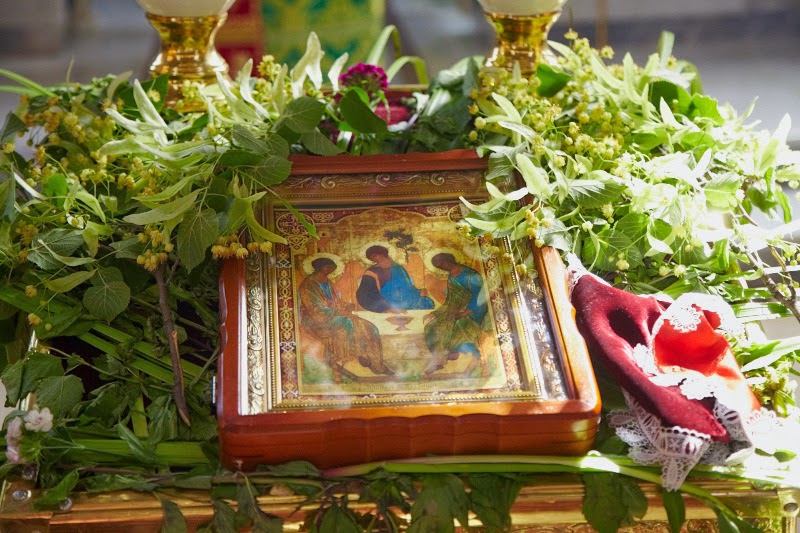 В цю неділю святкуватимуть Трійцю. Буде три вихідних поспіль В цю неділю святкуватимуть Трійцю. Буде три вихідних поспіль