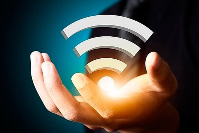 Почему нужно отключать wi-fi роутер по ночам?