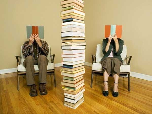 10 книжок про відомих людей, або Що ми не знаємо про Гоголя, Клінтон і Воргола 10 книжок про відомих людей, або Що ми не знаємо про Гоголя, Клінтон і Воргола