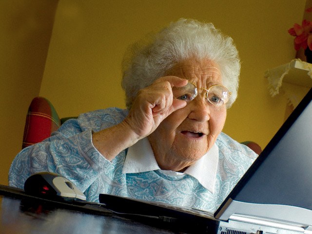 7 способов приучить бабушку к компьютеру