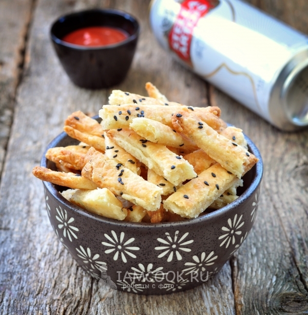 Сырные палочки с ароматными травами и кунжутом Сырные палочки с ароматными травами и кунжутом