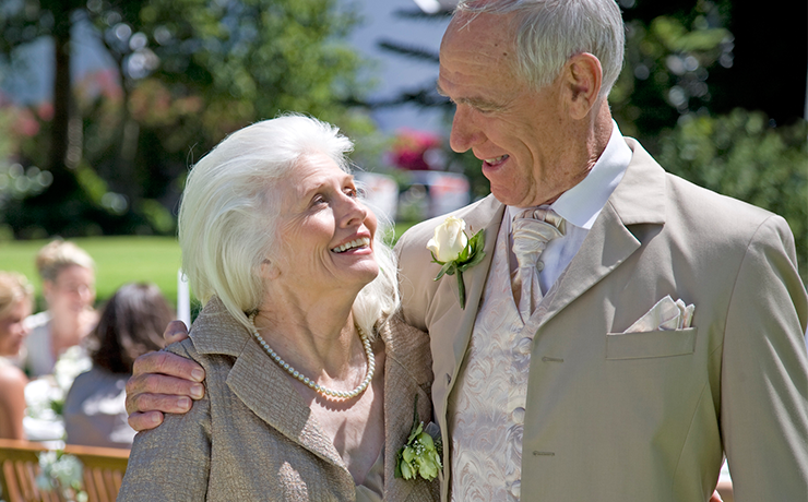 В США 79-летняя девственница выходит замуж за любовь всей своей жизни
