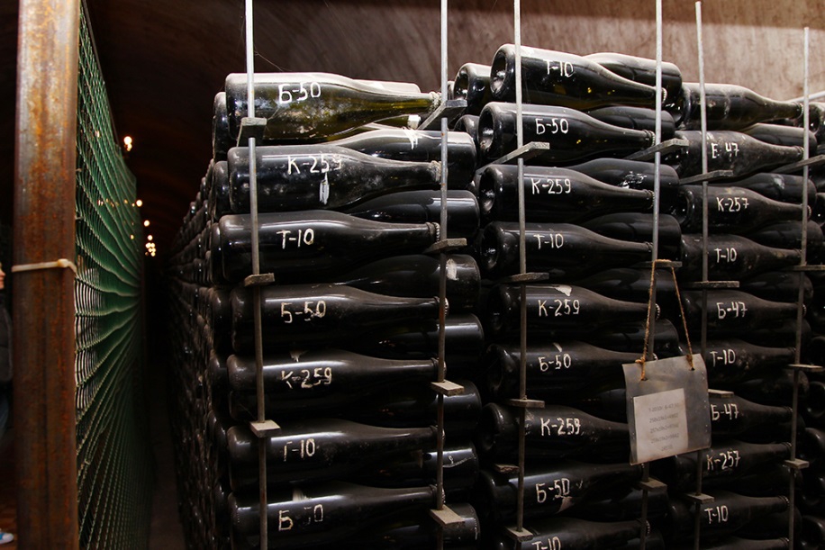 В Китае найдено вино 1600-летней выдержки