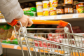 Продукти в магазинах дешевшають: що буде з цінами до літа Продукти в магазинах дешевшають: що буде з цінами до літа