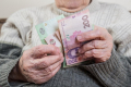 Яка категорія пенсіонерів не може отримувати менше за 4 тис 256 гривень