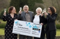 Старейшие победители лотереи в истории Великобритании, выиграли 25 миллионов долларов