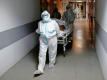Люди мруть: в Україні – рекорд смертей внаслідок ускладнень коронавірусу (СТАТИСТИКА)