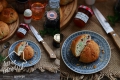 Булочки з розмарином і сухофруктами
