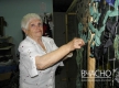 «Хоть родом из России, сегодня я настоящая украинка", - 80-летняя волонтер из Краматорска плетет маскировочные сети для военных