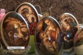 Польський майстер-писанкар зображає на яйцях шедеври доби Відродження