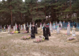 На Поліссі люди за життя ставлять собі на кладовищах пам’ятники (ФОТО)