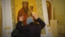 У період епідемії можна не торкатися й не цілувати ікони У період епідемії можна не торкатися й не цілувати ікони