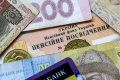 Українцям у 2021 році тричі підвищать пенсії