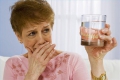 Хронические заболевания десен увеличивают риск развития рака у пожилых женщин