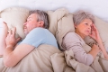 Ученые объяснили, почему пожилые люди плохо спят