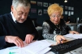 Українцям похилого віку складно знайти роботу.  Де шукати та скільки платять