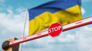 В Україні хочуть контролювати виїзд пенсіонерів за кордон: що пропонуть