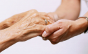 5 Ways To Help Elderly Loved Ones Age Independently