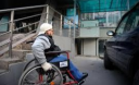 Пенсіонерам-інвалідам даватимуть гроші на бензин і ремонт авто