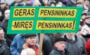 Пенсионеры митинговали у парламента Литвы: мы тоже люди