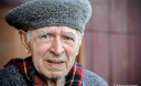 Молодь Івано-Франківська хоче віддати 10 тисяч гривень пенсіонерам, які ті пожертвували на Євромайдан