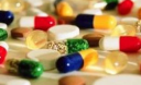 У міру старіння ймовірність побічних ефектів від прийому ліків збільшується У міру старіння ймовірність побічних ефектів від прийому ліків збільшується