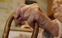 Одинокие пожилые киевляне, которые нуждаются в посторонней помощи, могут обращаться в социальные службы по месту жительства Одинокие пожилые киевляне, которые нуждаются в посторонней помощи, могут обращаться в социальные службы по месту жительства