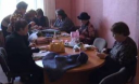 У Вінниці пенсіонери в'яжуть шарфи і шкарпетки для бійців АТО (ВІДЕО)