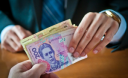 У Порошенко поговорят о повышении зарплат и пенсий украинцам
