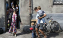 Пенсионерка из Донбасса: "Нам оставили выбор – либо умирать побыстрее, либо идти на паперть" Пенсионерка из Донбасса: "Нам оставили выбор – либо умирать побыстрее, либо идти на паперть"