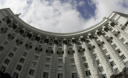 Український уряд обіцяє не скорочувати соцвидатки