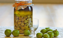 Рецепты приготовления настойки из грецких орехов и ее применение