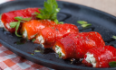 Рулетики из печеного перца с сыром и травами